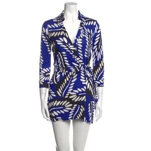 DIANE VON FURSTENBERG Celeste Wrap Romper. Size: 10.